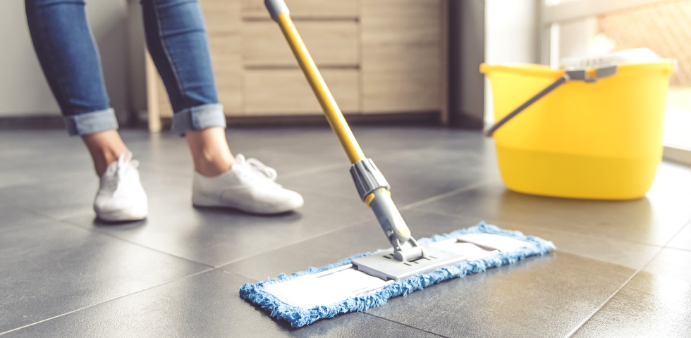 6 Techniques For How To Mop A Floor Correctly Fbm Web